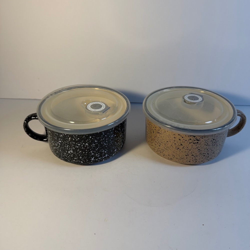 Chefs Atelier 20 Oz Soup Mugs Set of 2 Speckled Ceramic Lids Steam Vents
